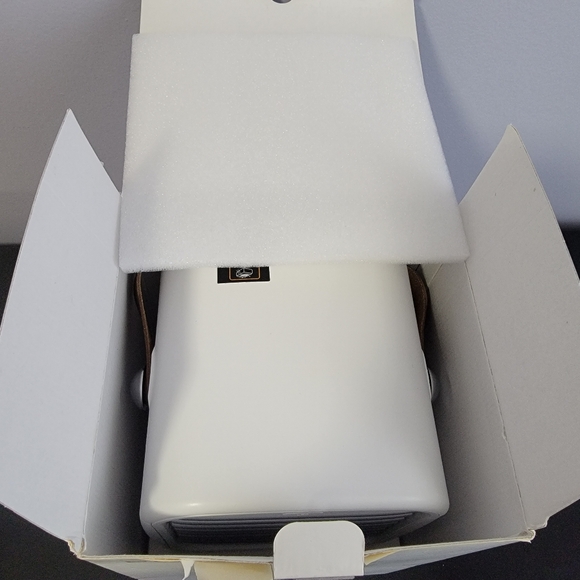 BLAUX Classic Small Portable Air Conditioner USB Desktop Air Cooler - Picture 11 of 16